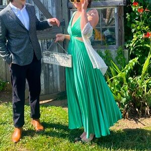 A&F Giselle pleated cut-out maxi dress, green, size M (tall)